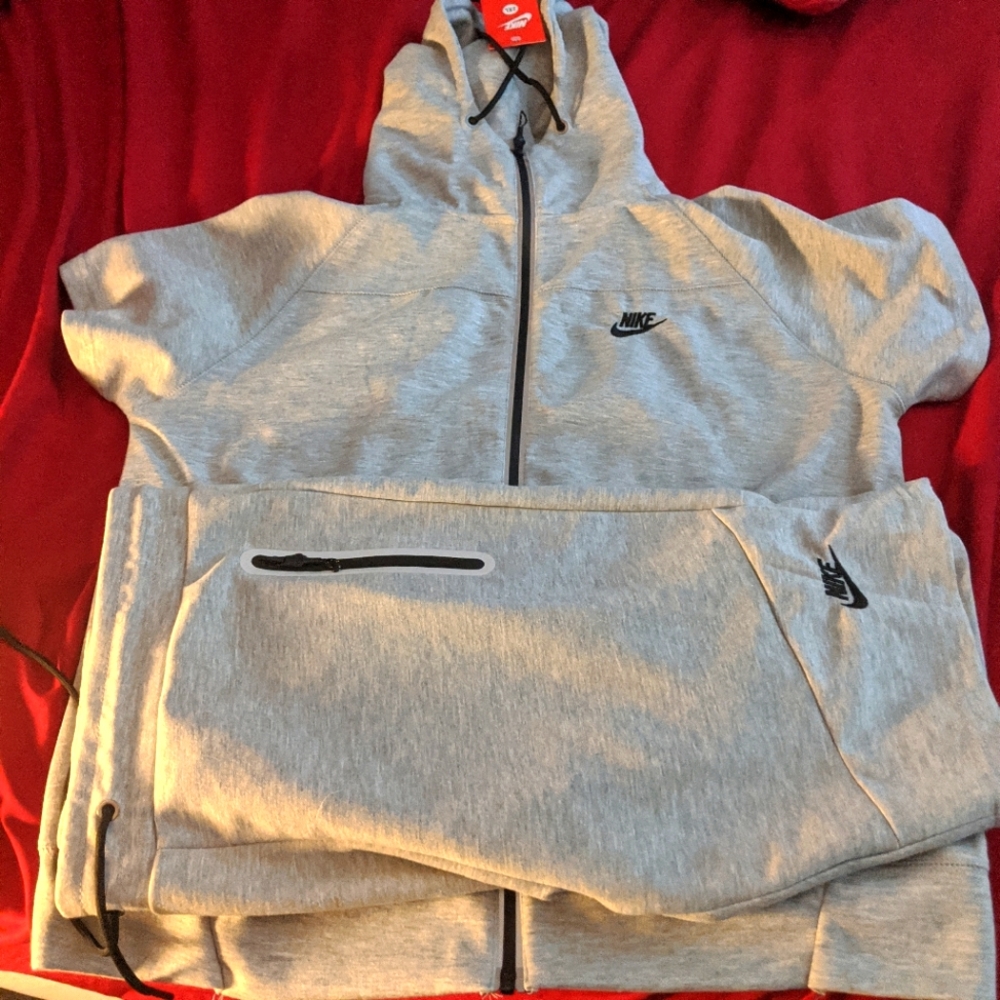 Nike shorts set short sleeve hoodie and shorts